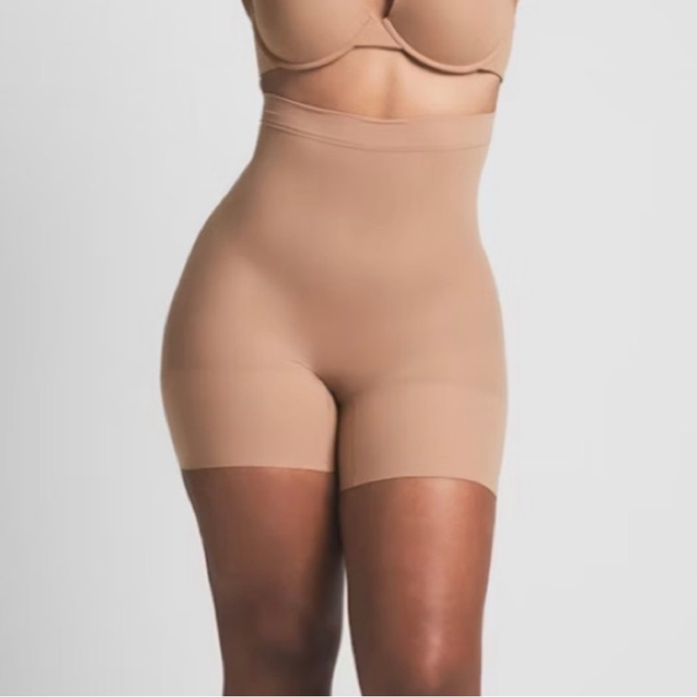 SKIMS High-Waist Shapewear Shorts - Nude